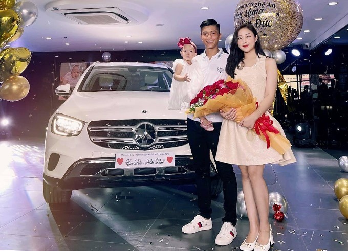 phan-van-duc-mua-xe-1691481010.jpg