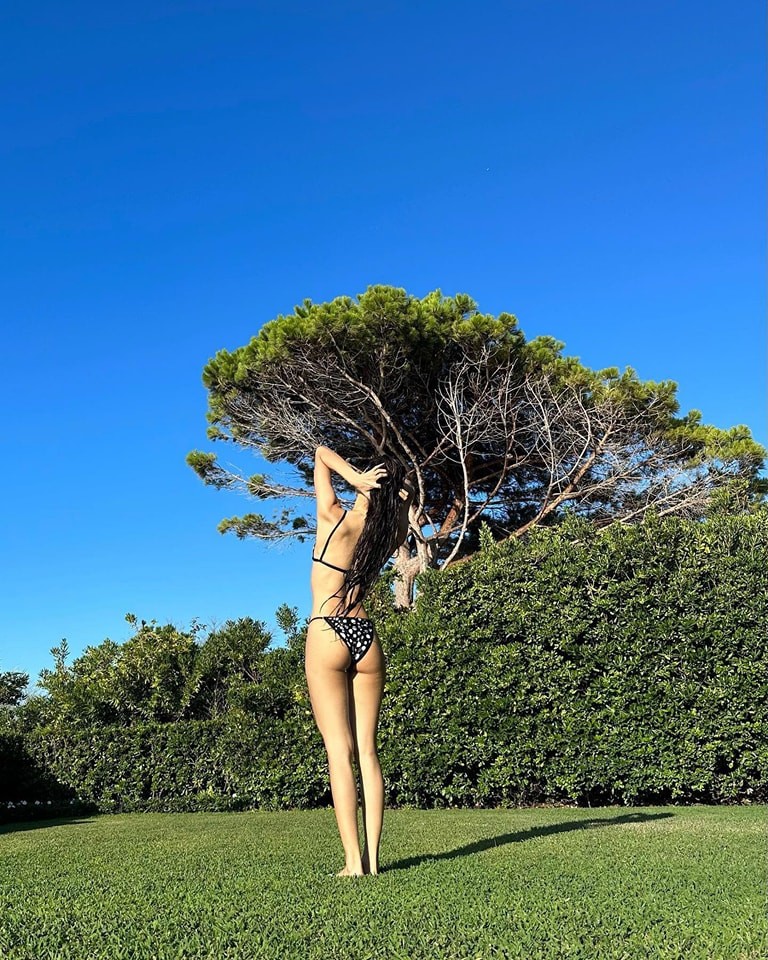 lisa-bikini-4-1691721124.jpg