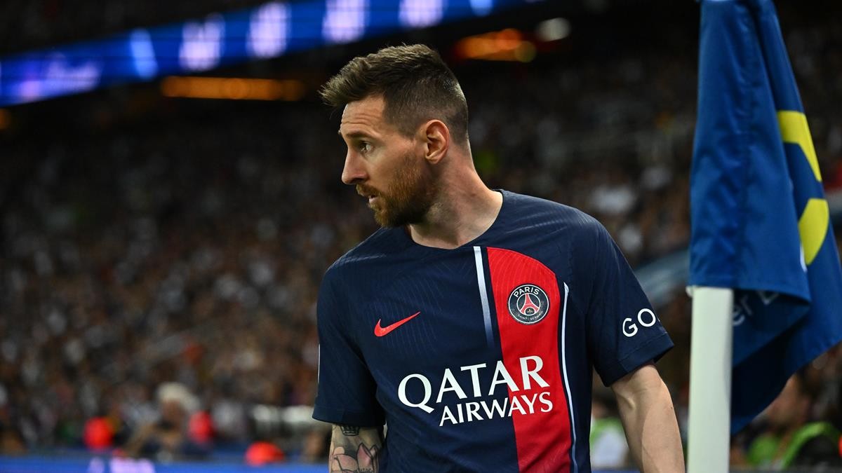 clermont-53-messi-1692327625.jpg