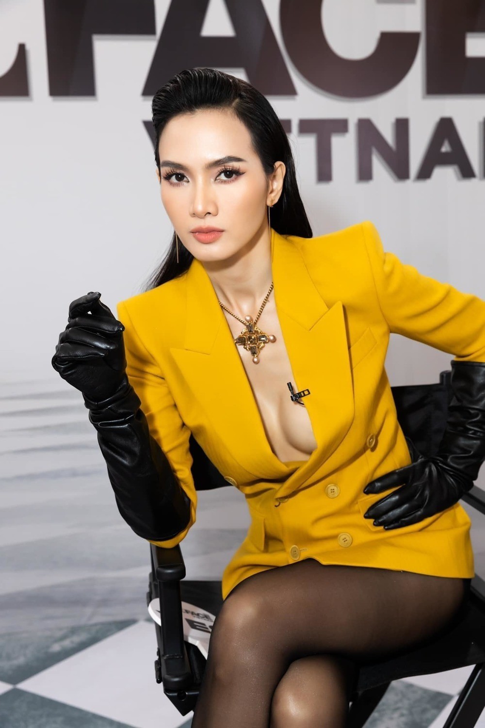 sieu-mau-anh-thu-tuoi-40-chang-t-1692760185.jpg