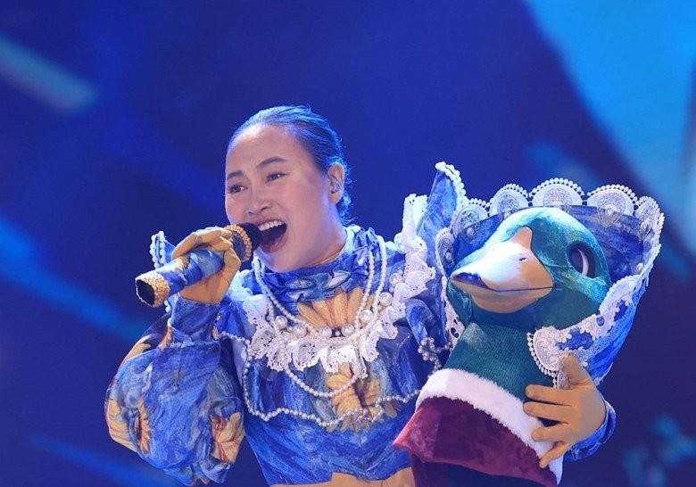 khanh-linh-hoa-mi-hot-trong-mua-1692863882.jpg