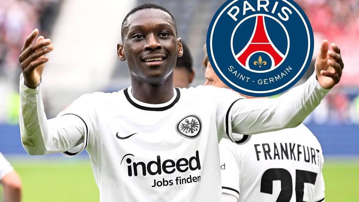 psg-mua-kolo-muani-1693283932.jpg