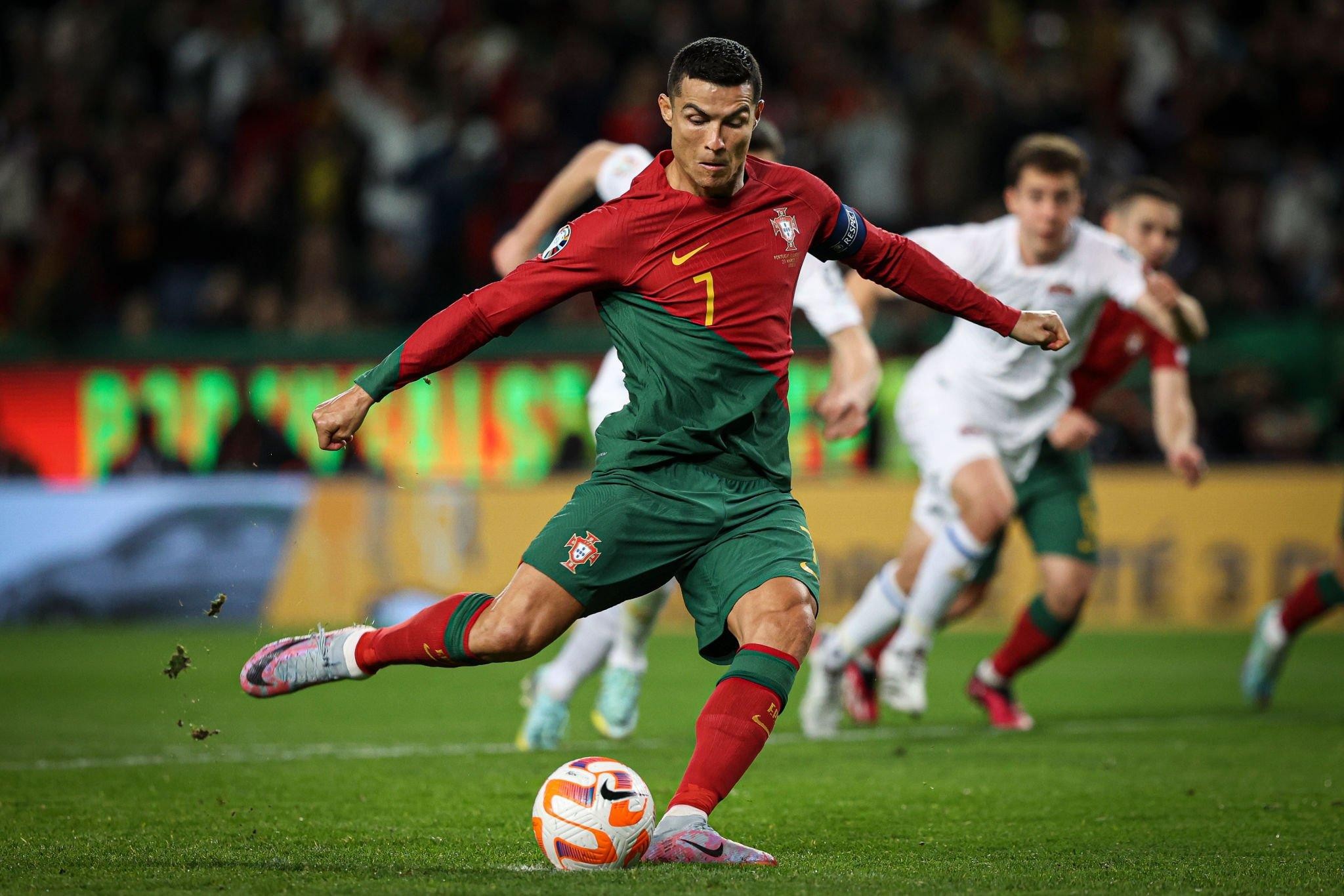 euro-2024-ronaldo-1693389083.jpg