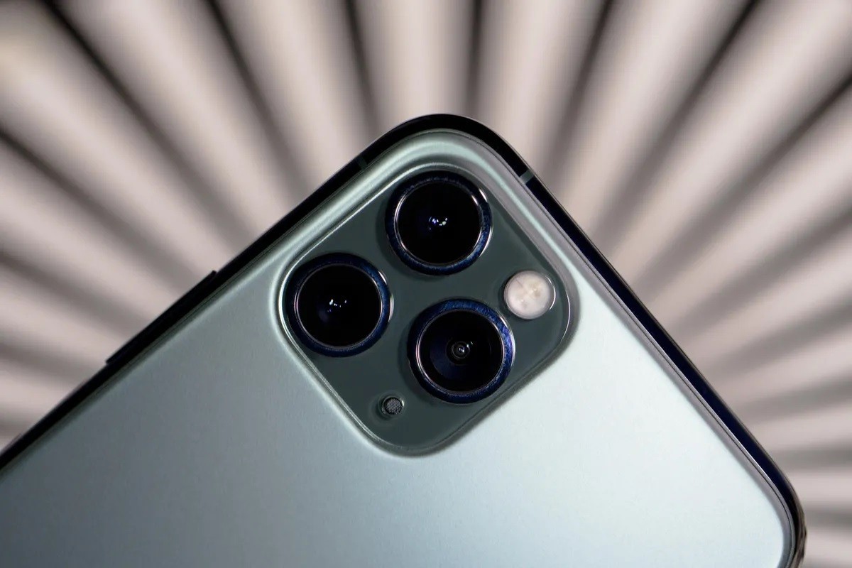 iphone-11-pro-max-t4-4-1681789094-1693391728.jpg