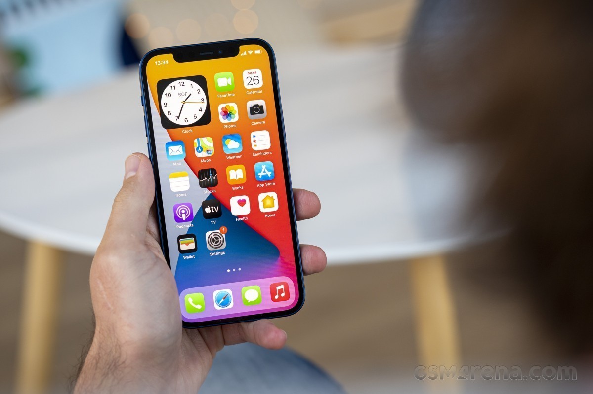 iphone-12-t6-3-1686215973-1693392536.jpg