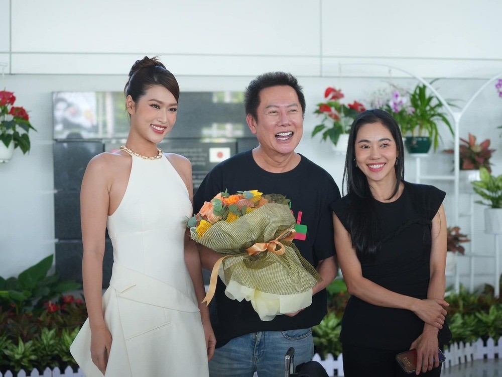 quan-he-thuy-tien-ong-nawat-2-1693378994.jpg