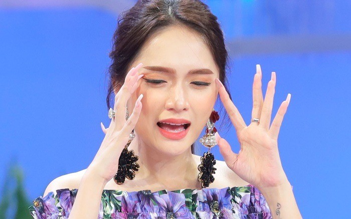 ho-ngoc-ha-cang-thang-voi-huong-giang-4-1693968718.jpg