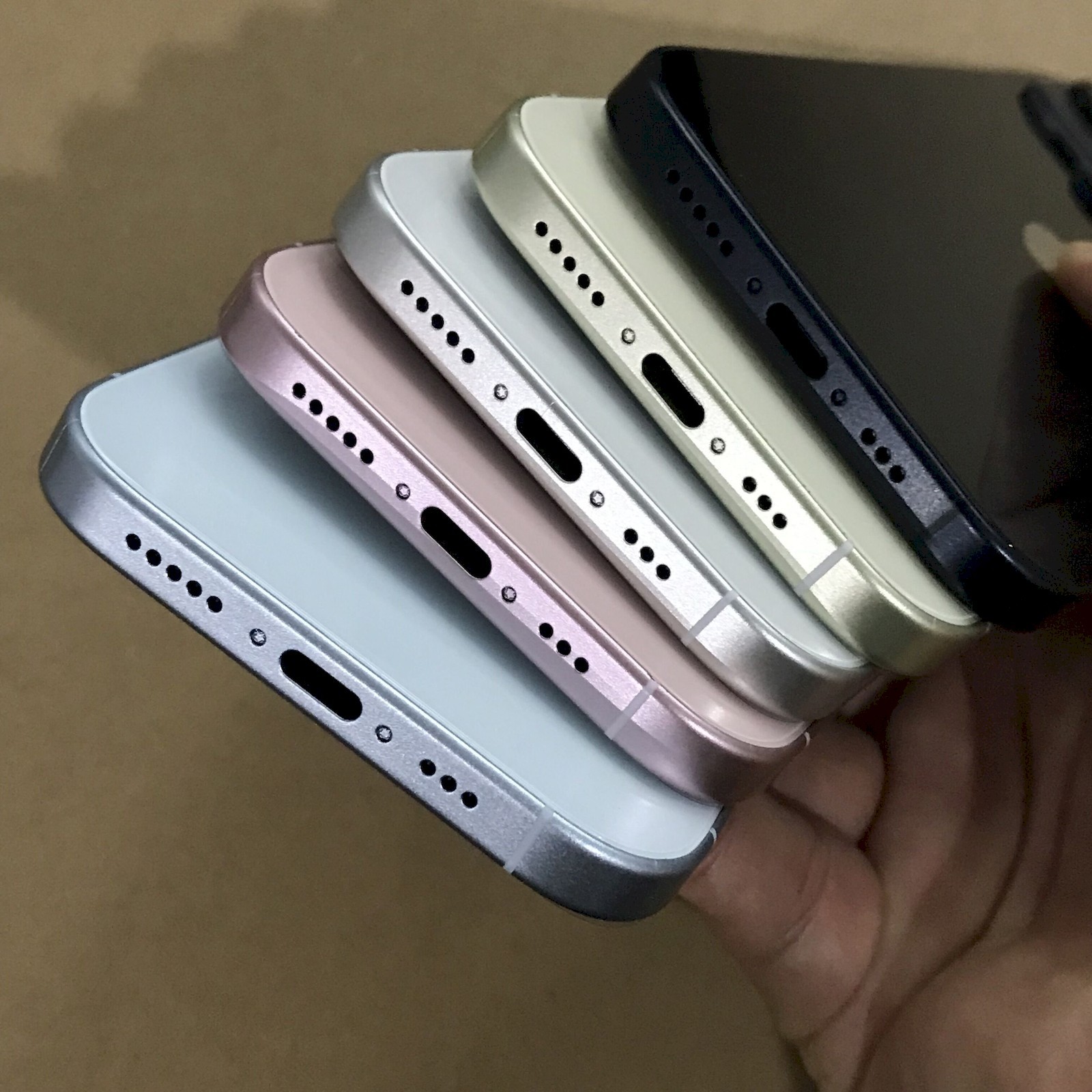 iphone-4-1694141451.jpg