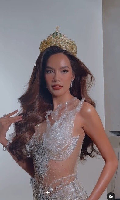 le-hoang-phuong-khoe-chan-dai-2-1694514490.jpg
