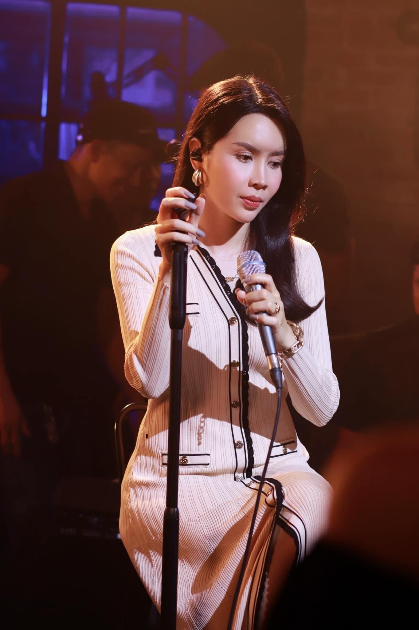 luu-huong-giang-dang-dan-an-y-ve-1-1694500458.jpg