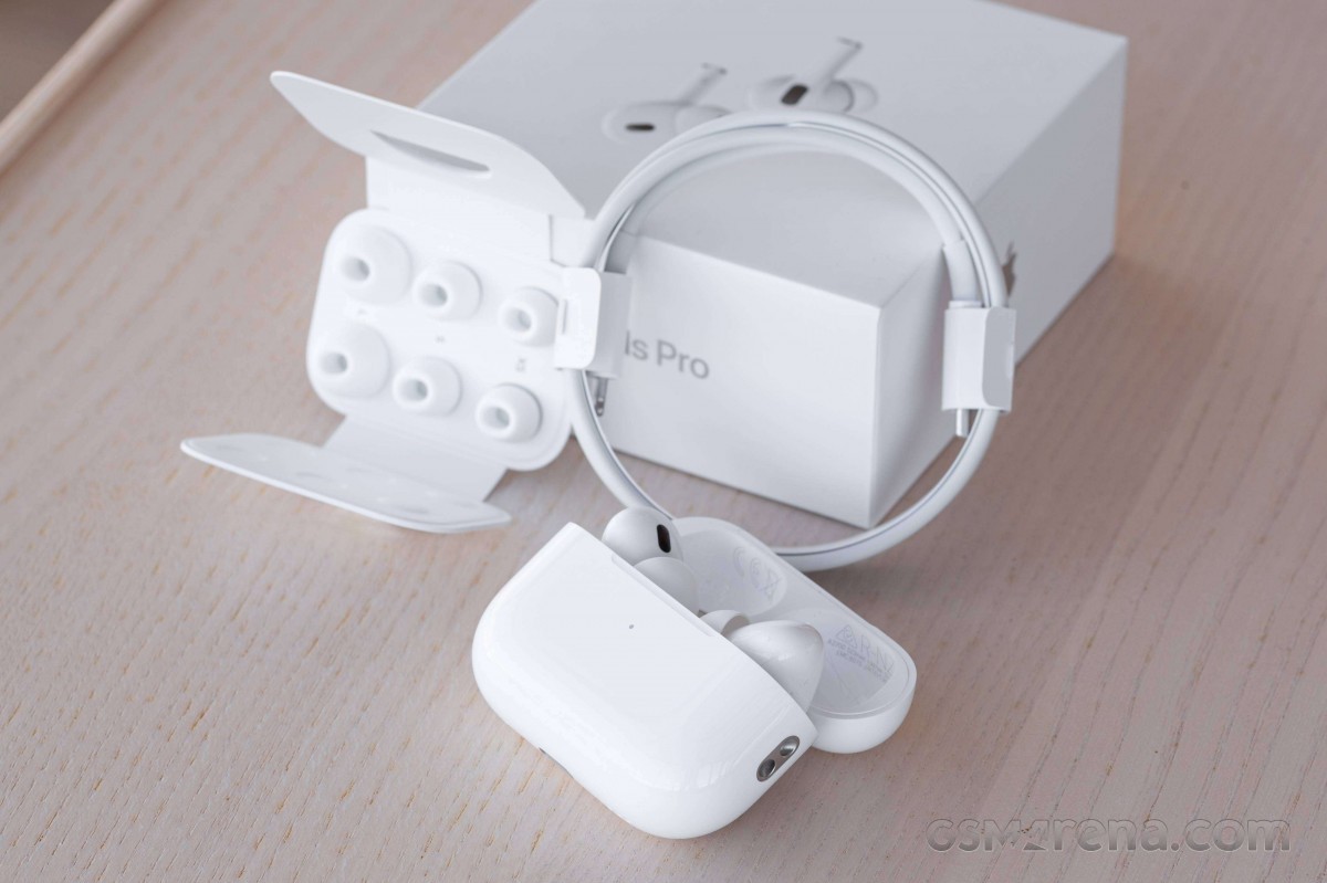 airpods-1-1694599850.jpg