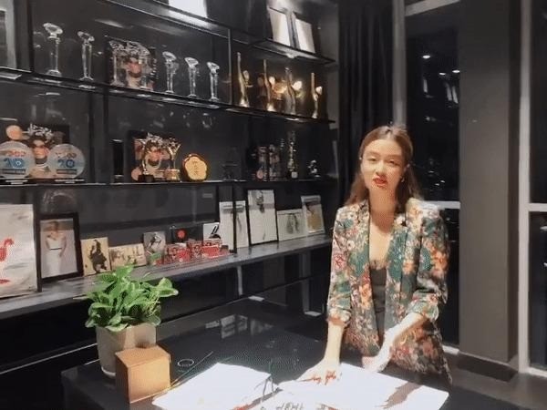 co-ngoi-hoang-thuy-linh-3-1694686586.jpg