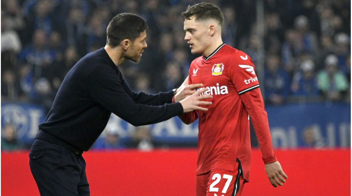 xabi-alonso-florian-wirtz-bayer-leverkusen-2023-1685473925-108184-1695786078.jpg