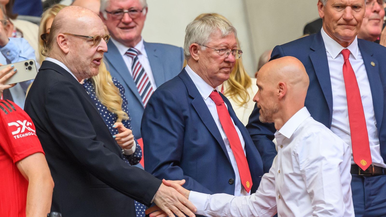 avram-glazer-erik-ten-hag-man-utd-f365-1695873026.jpg