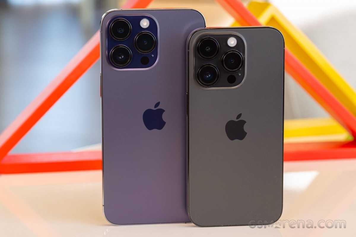 iphone-3-1695875155.jpg