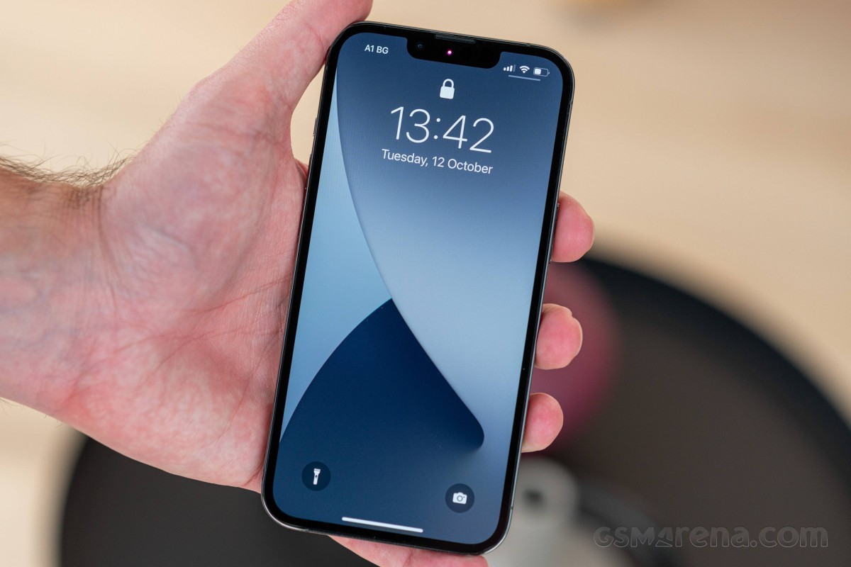 iphone-12-1696045395.jpg
