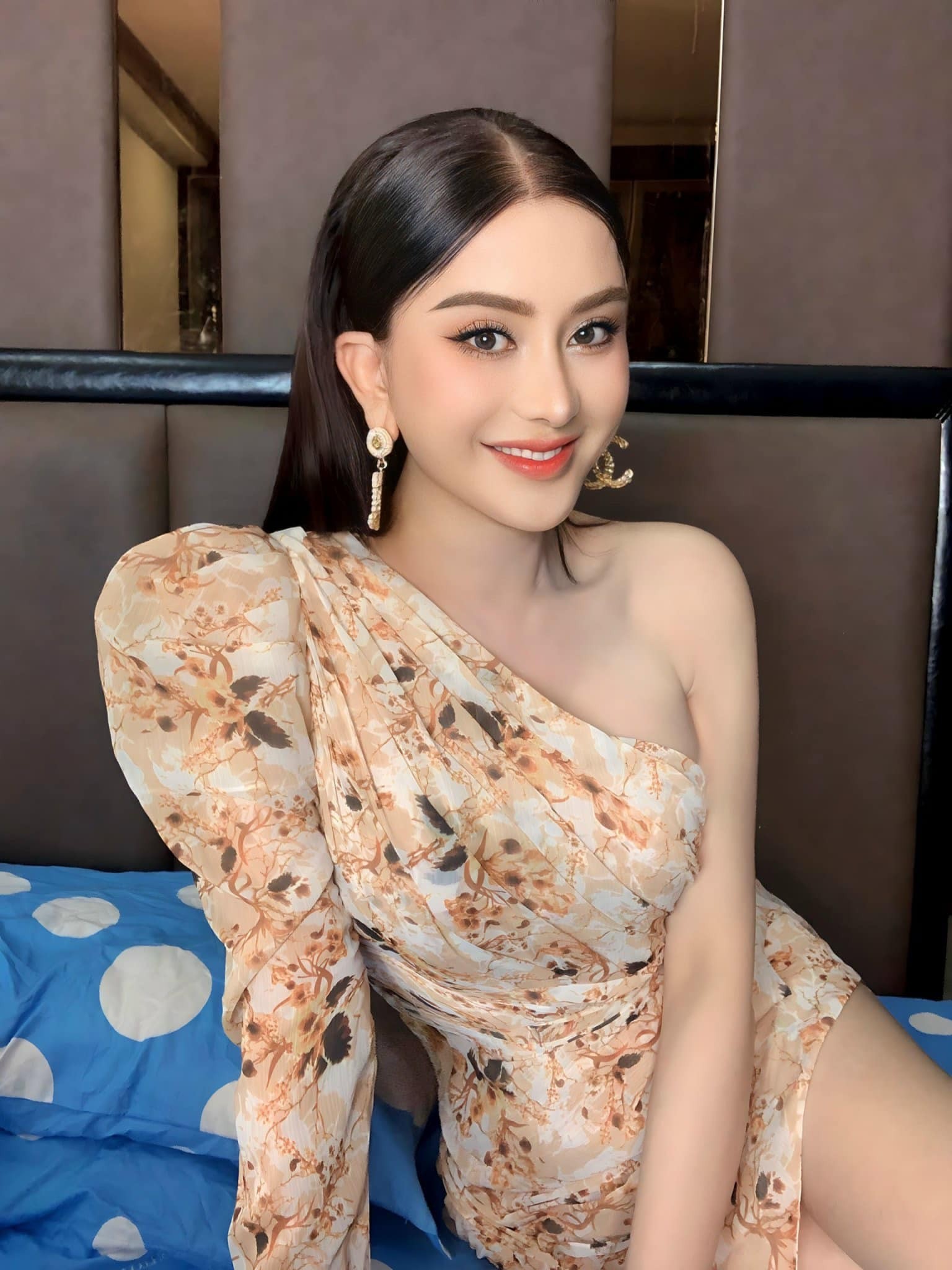 lam-khanh-chi-1-1696303974.jpg