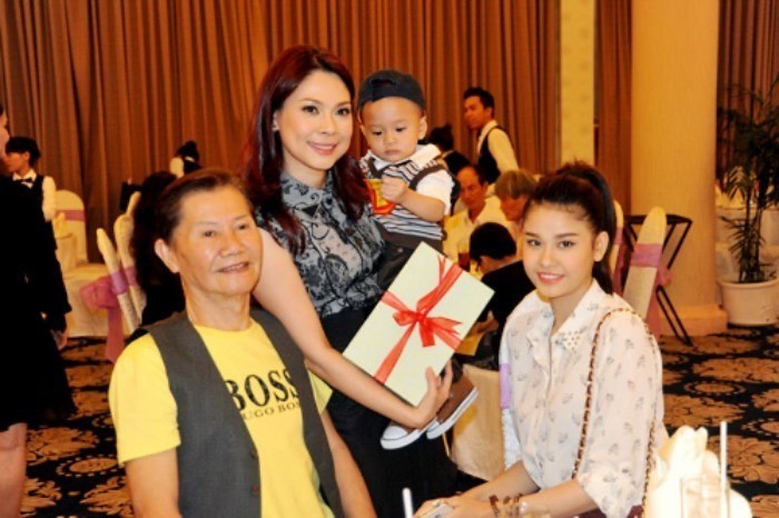 thanh-thao-truong-quynh-anh-1-1696832665.jpg