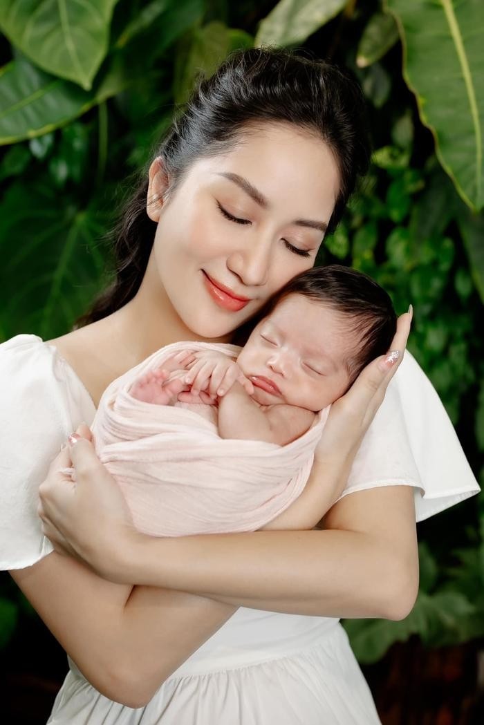 khanh-thi-phan-hien-4-1696922506.jpg