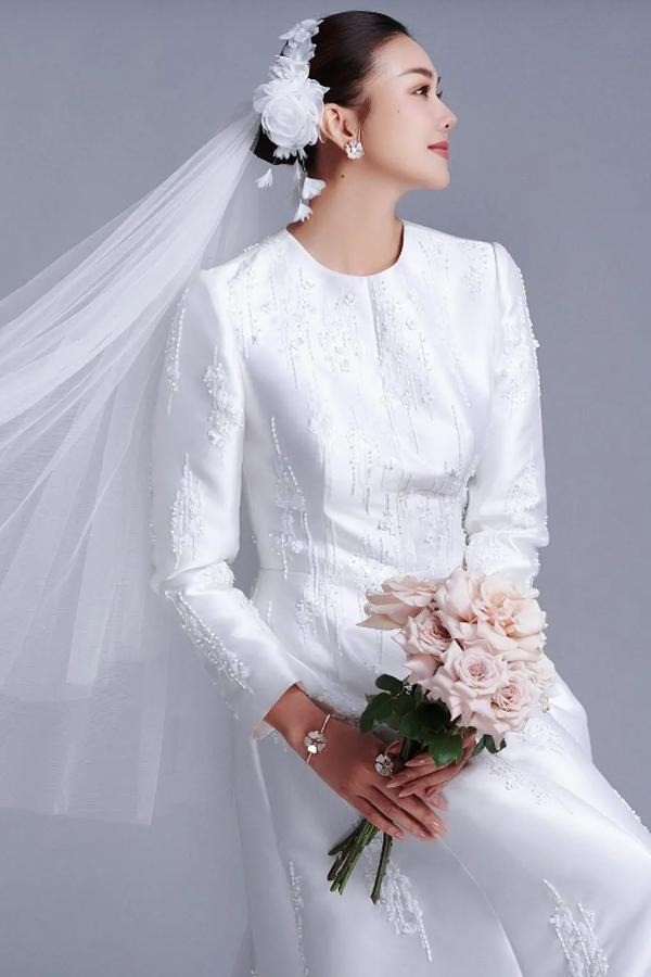 thanh-hang-vay-cuoi-2-1696926989.jpg
