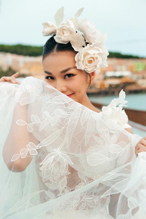 thanh-hang-vay-cuoi-4-1696926989.jpg