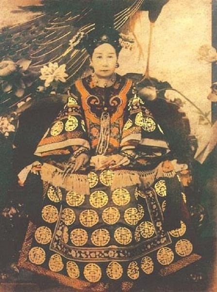 tu-hi-thai-hau-2-1696925999.jpg