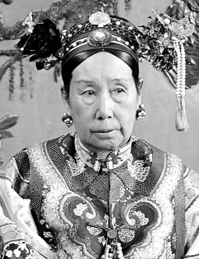 tu-hi-thai-hau-3-1696925999.jpg