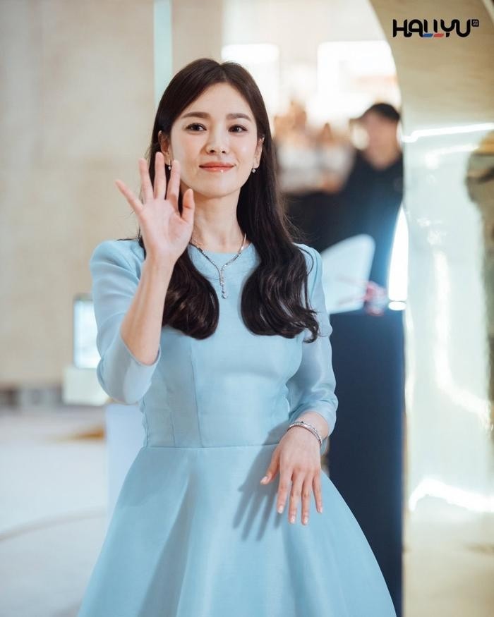 song-hye-kyo-1-1697019188.jpg