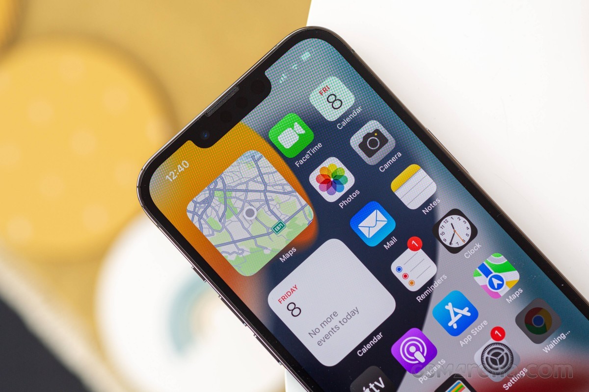 iphone-3-1697689226.jpg