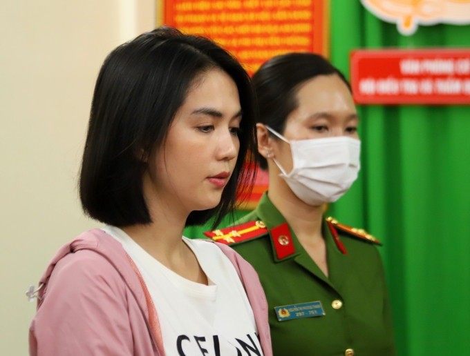 nhung-phat-ngon-ngoc-trinh-1-1697768902.jpg