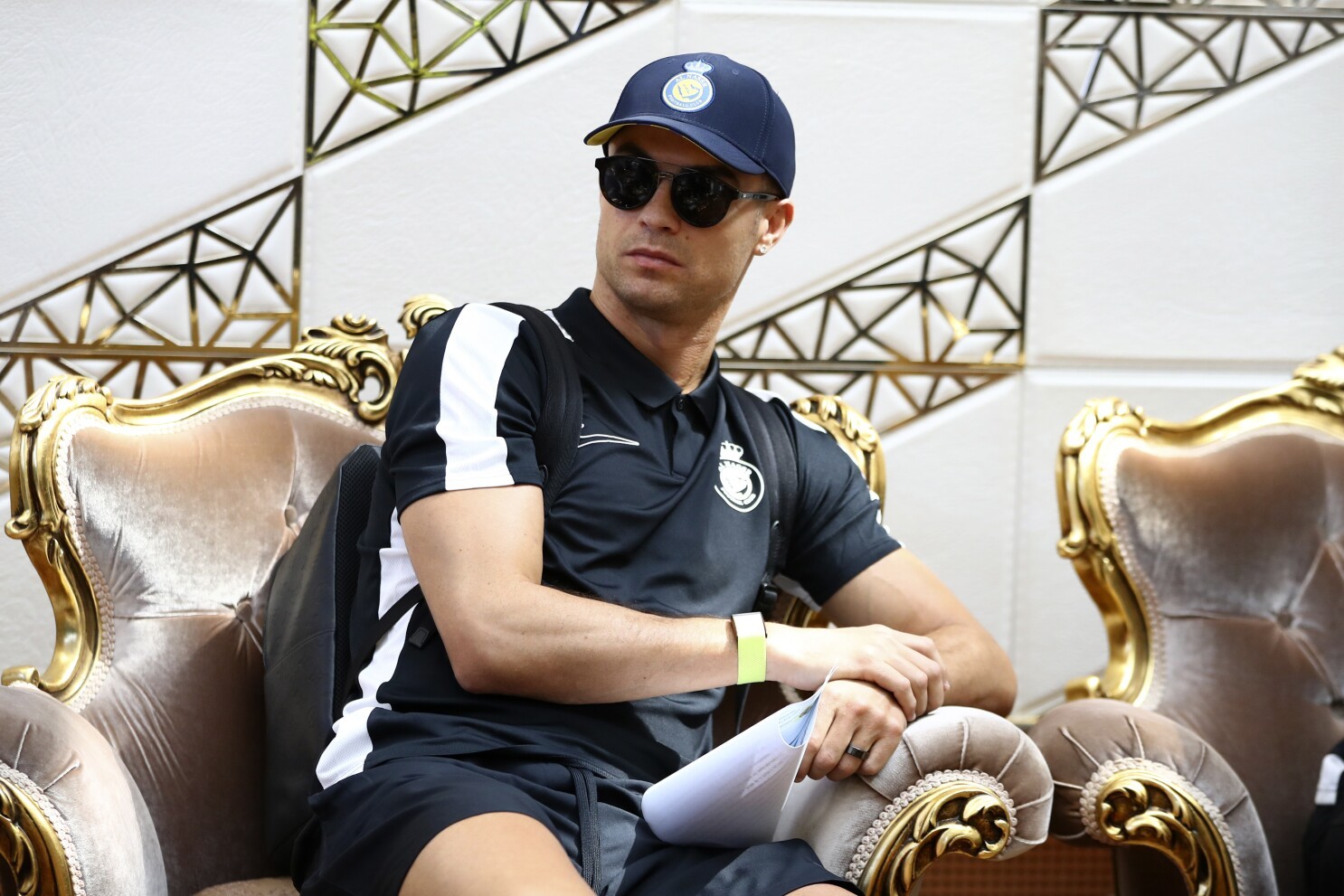 ronaldo-clb-al-nassr-1698264798.jpg