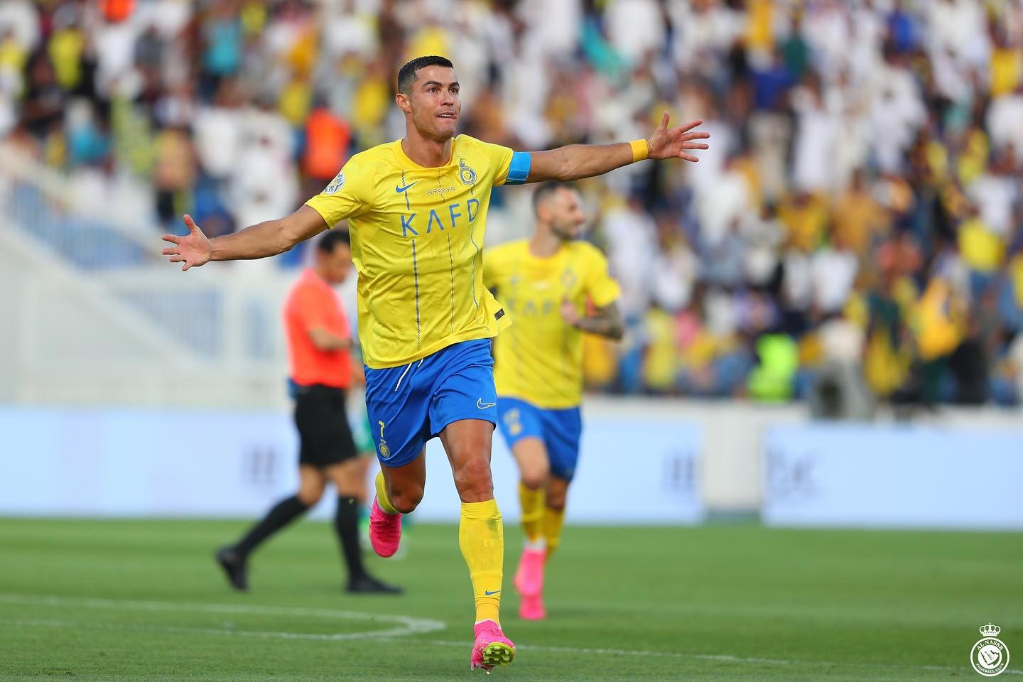 ronaldo-al-nassr-60-1698533821.jpg