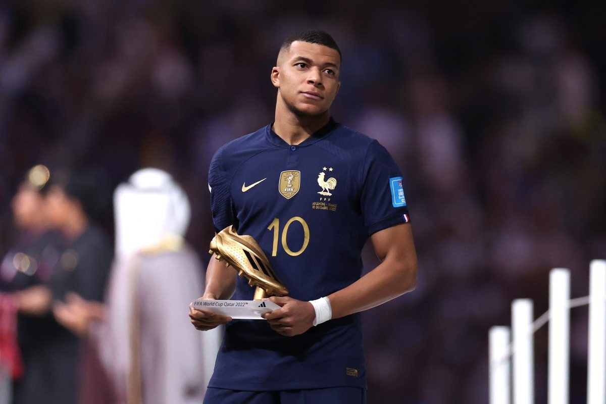 mbappe-vua-pha-luoi-world-cup-1698683752.jpg