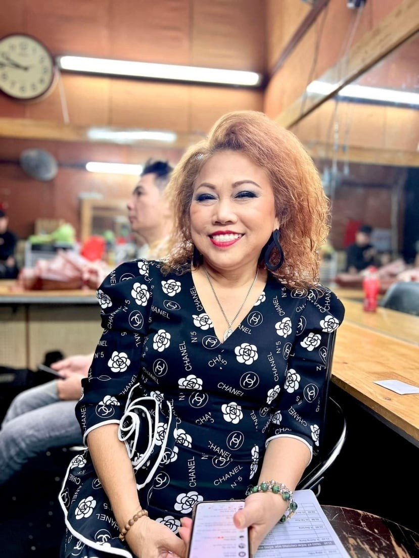 siu-black-2-1698808819.jpg