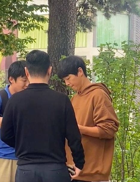 song-joong-ki-1-1698815603.jpg