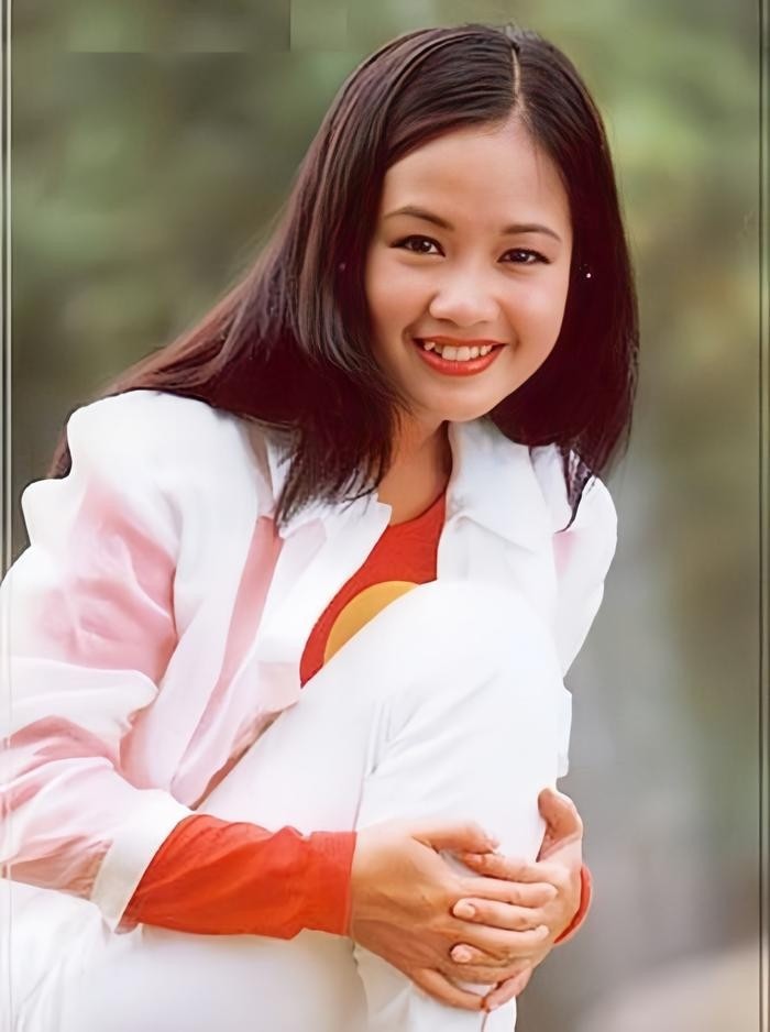 hong-nhung-thoi-tre-3-1699007534.jpg