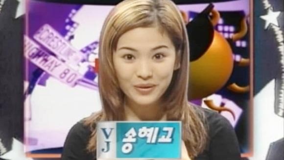 song-hye-kyo-1-1699354385.jpg