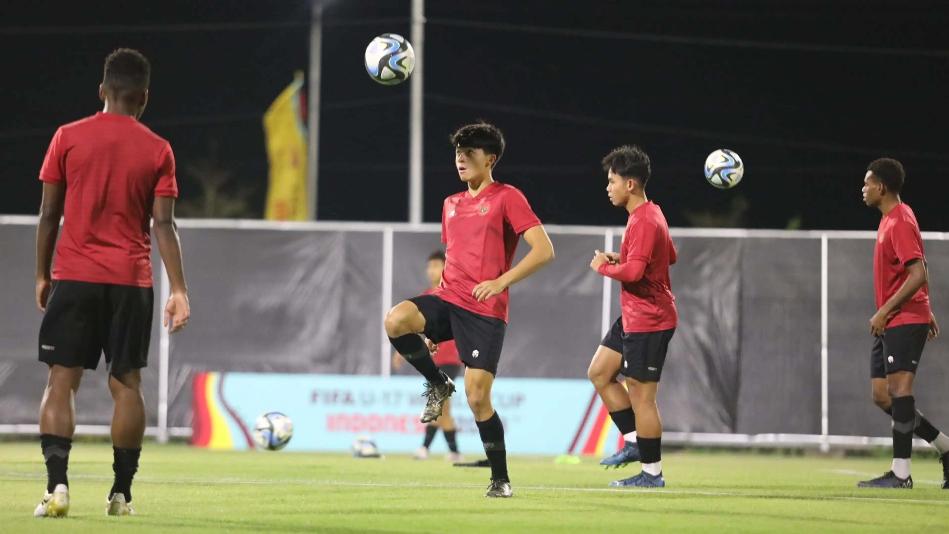 timnas-indonesia-u17-1699502440.jpg