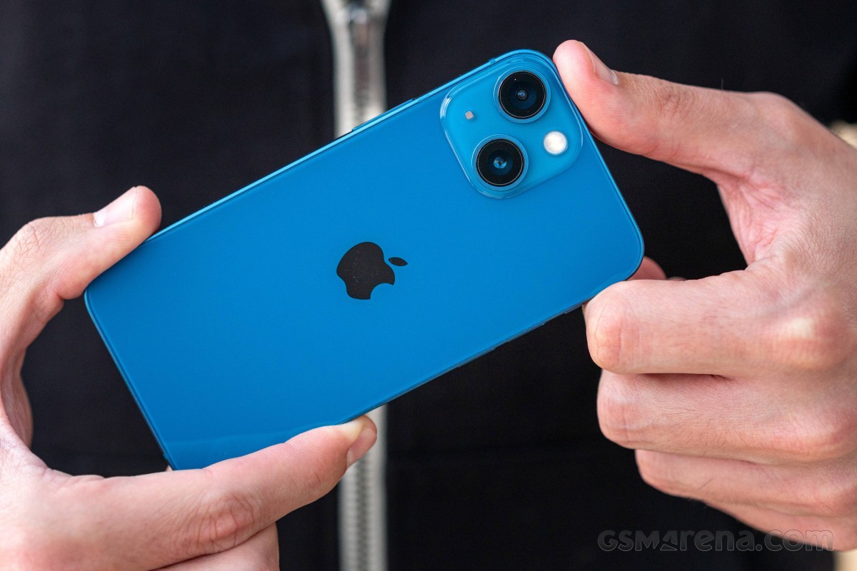 iphone-2-1700190436.jpg
