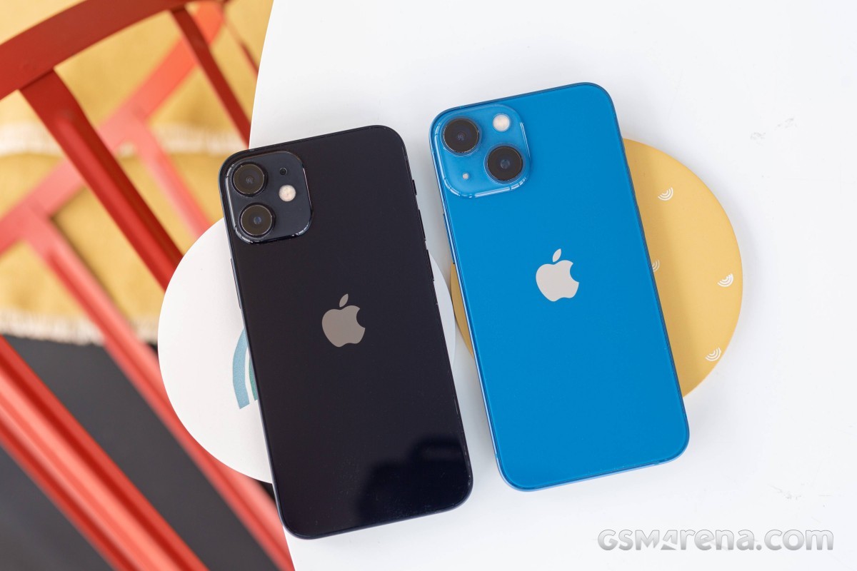 iphone-4-1700190436.jpg