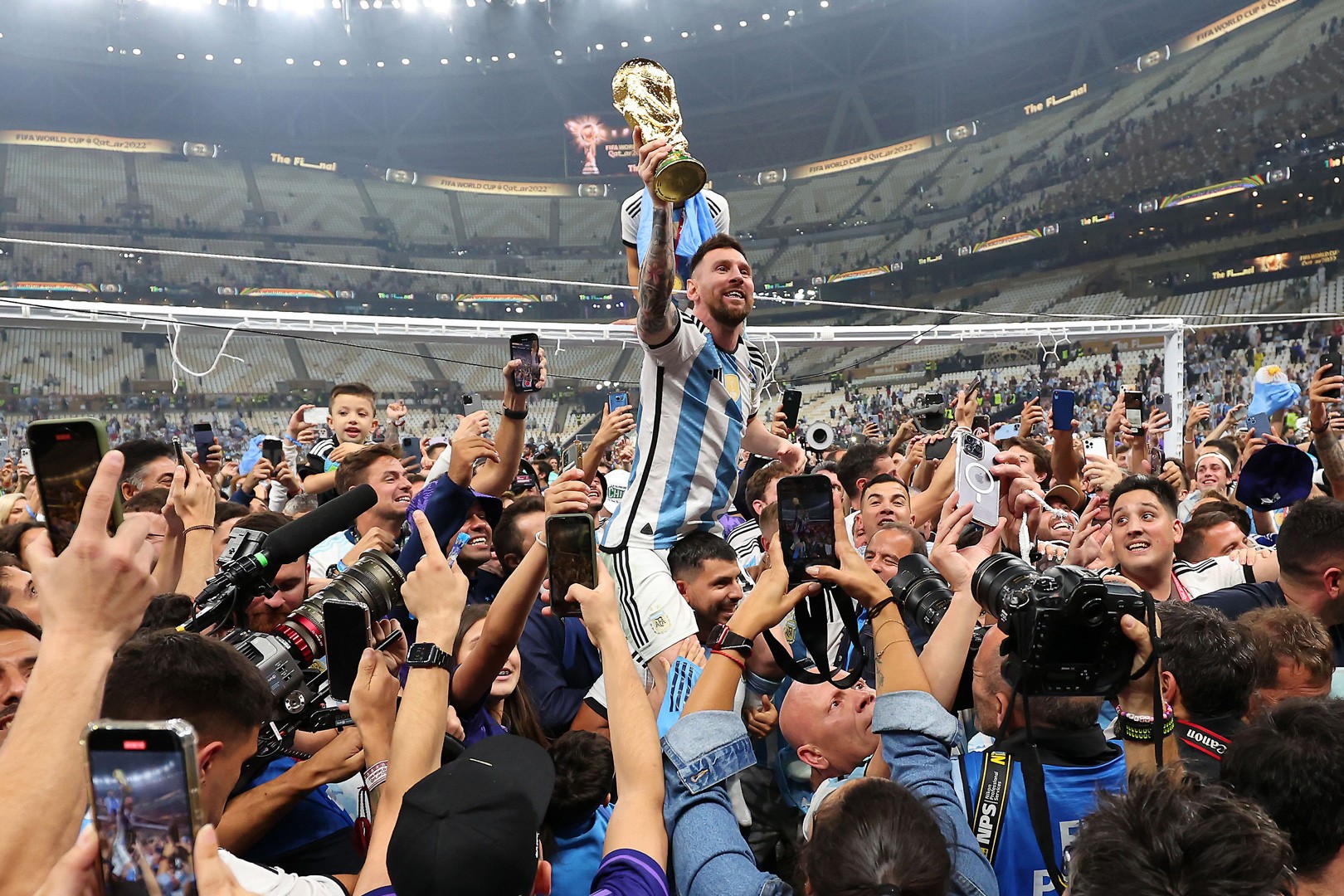 messi-fhwc-1700311780.jpg