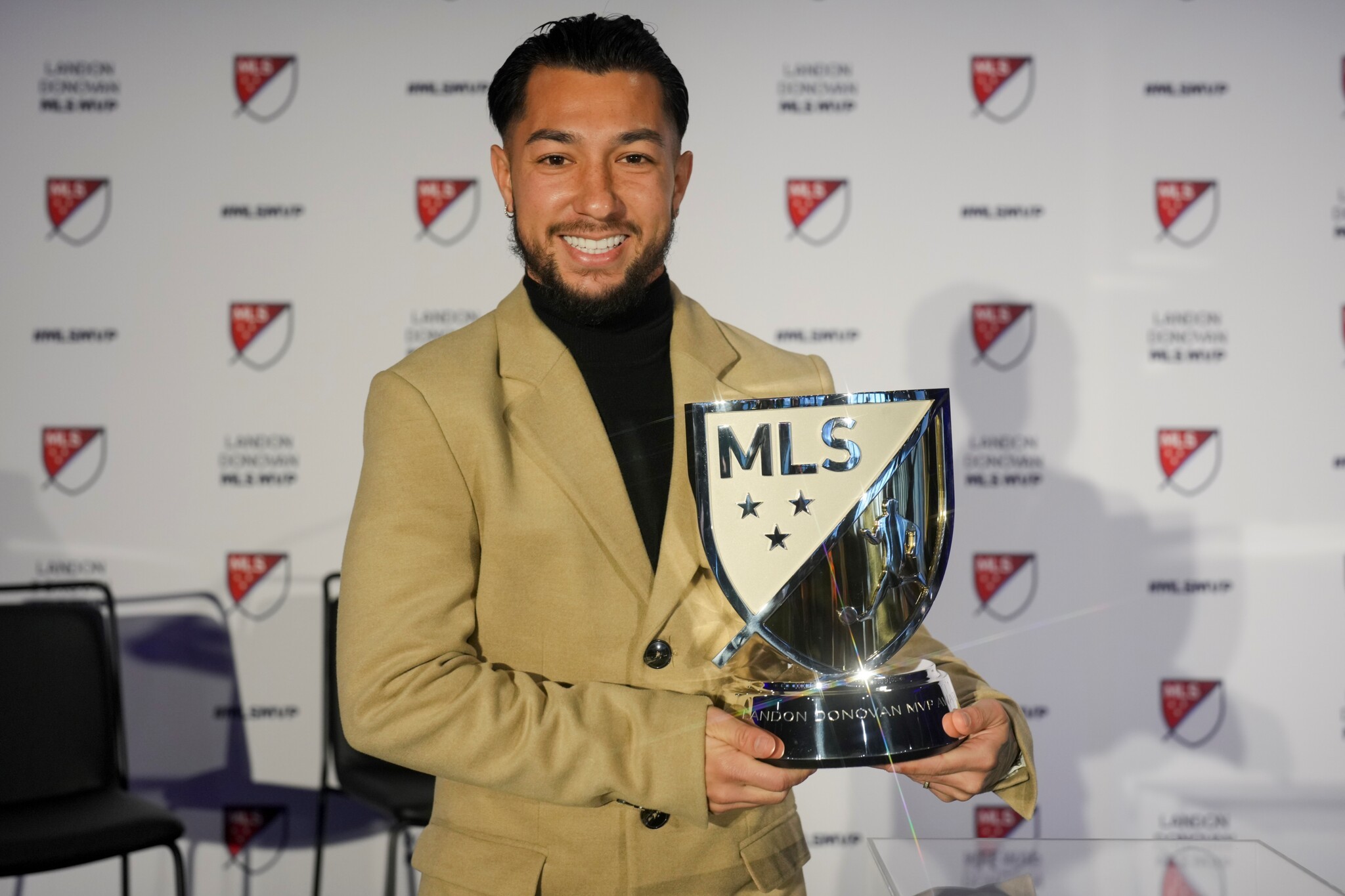 mls-mvp-acosta-1701141897.jpg