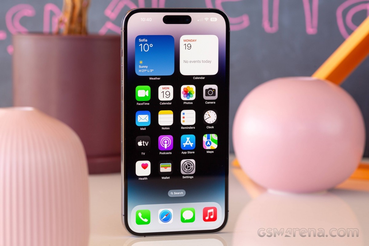 iphone-4-1701247740.jpg