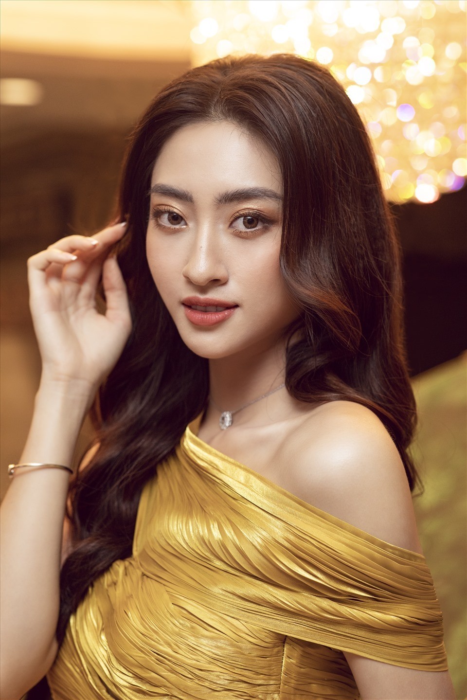 luong-thuy-linh-thuy-tien-4-1701248426.jpg