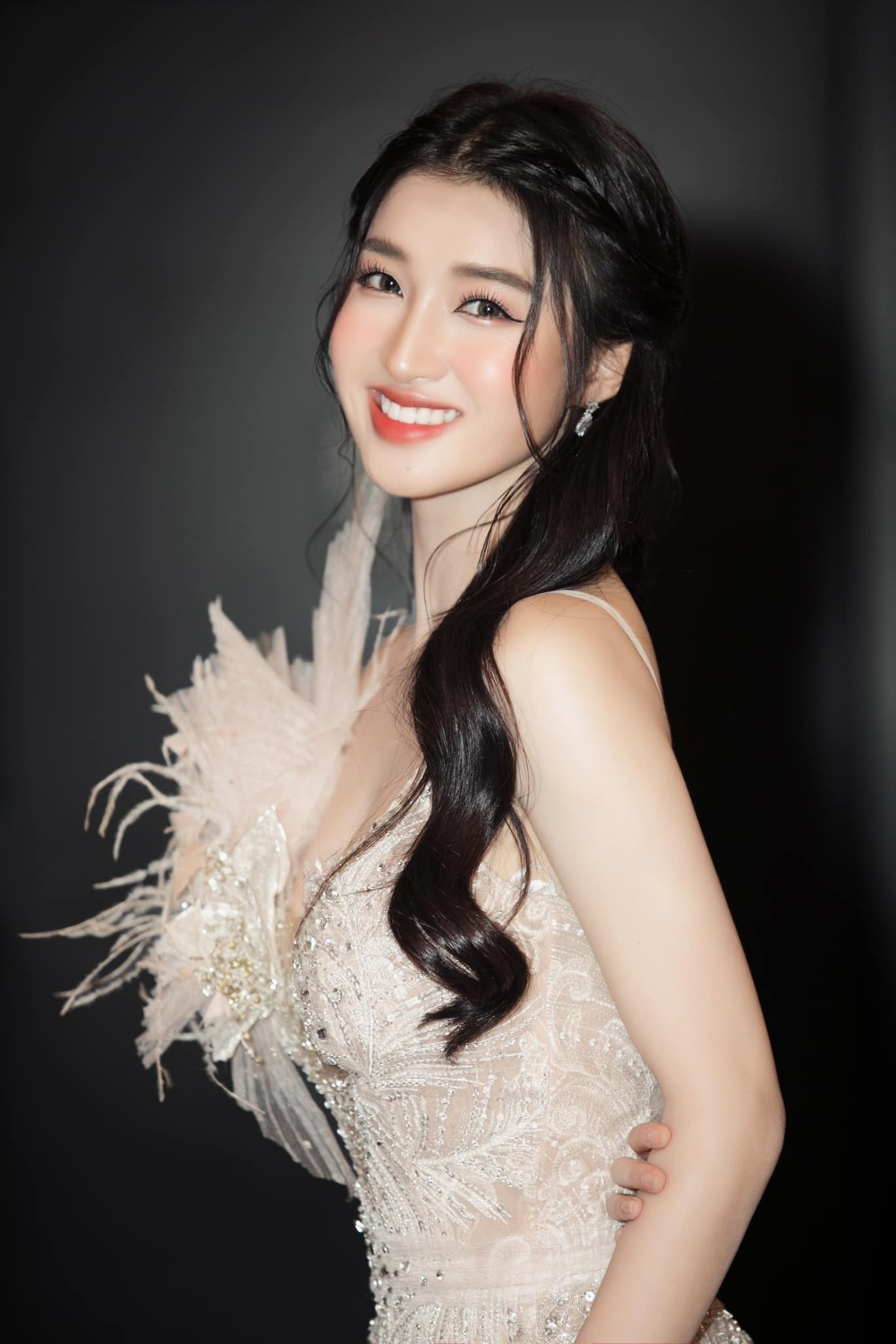 phuong-nhi-4-1701424953.jpg