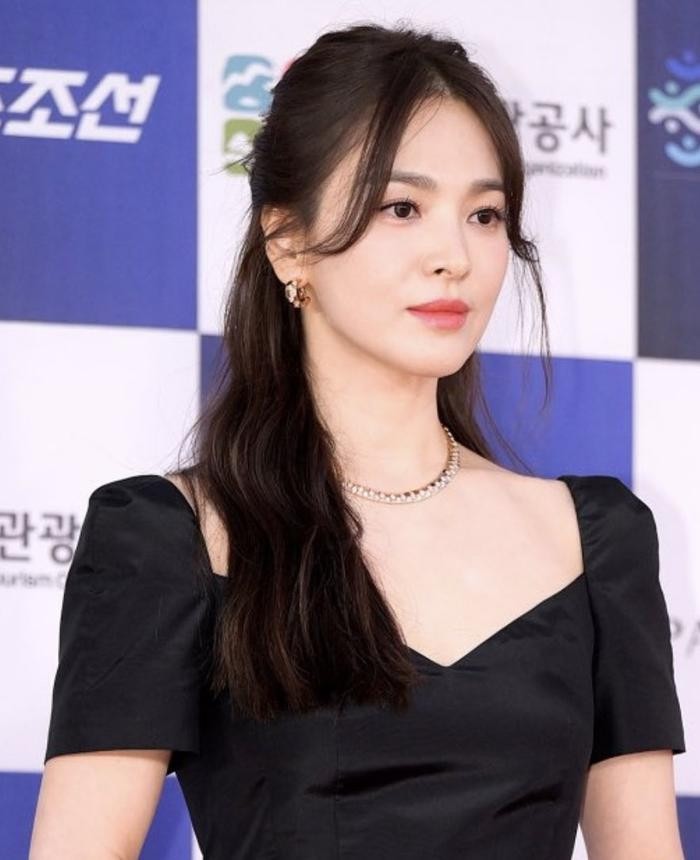 song-hye-kyo-3-1701768435.jpg