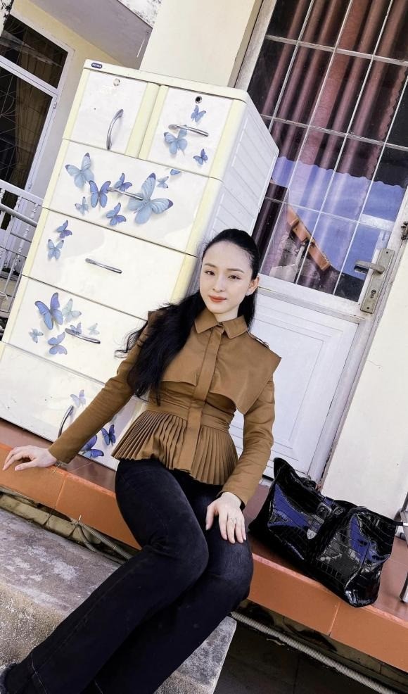 truong-ho-phuong-nga-2-1701768569.jpg
