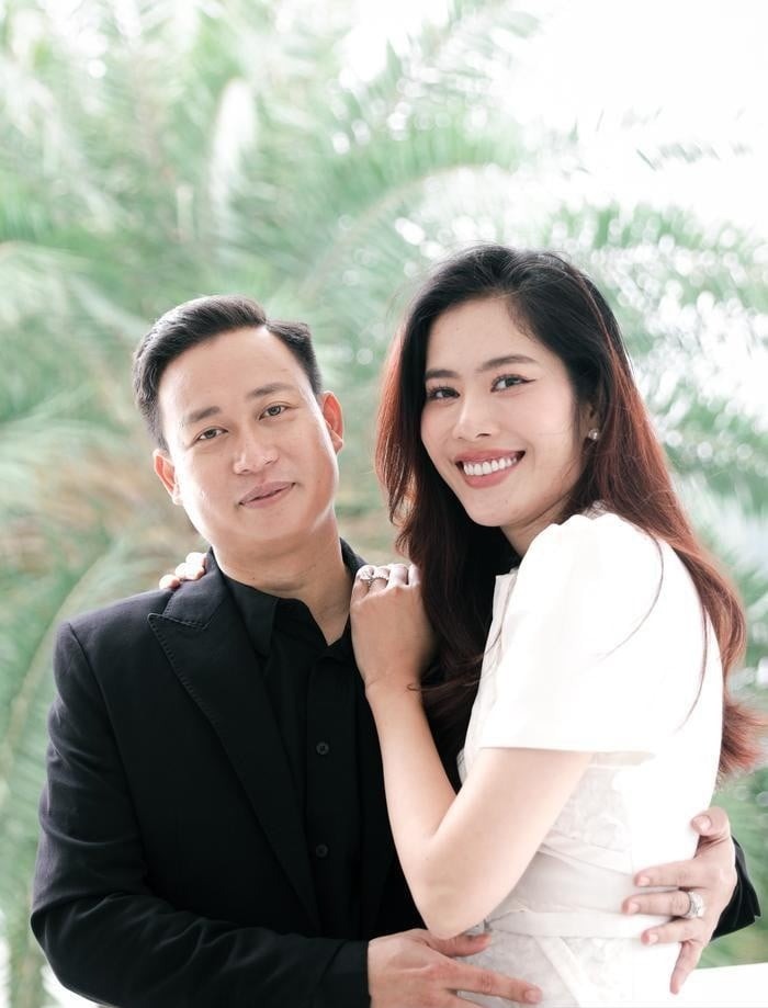 nam-em-bat-ngo-dang-dan-tuyen-bo-1701832994.jpg