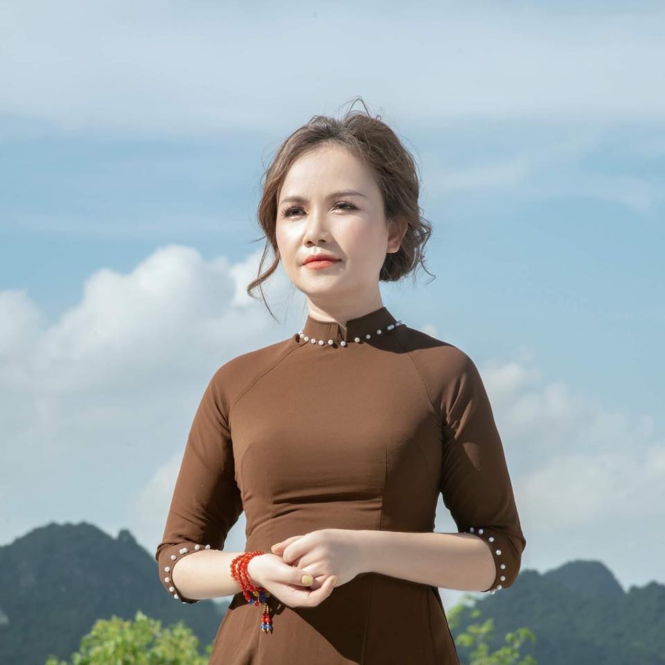 dao-hoang-yen-xuong-toc-7-1702277195.jpg