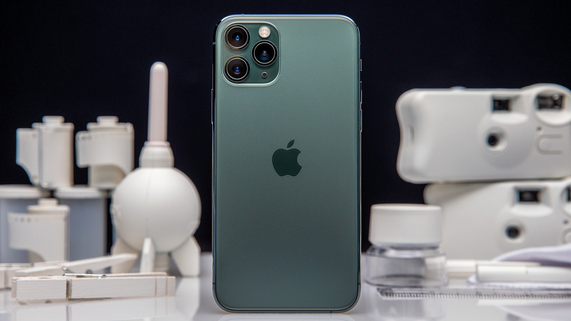 iphone-13-1702269443.jpg